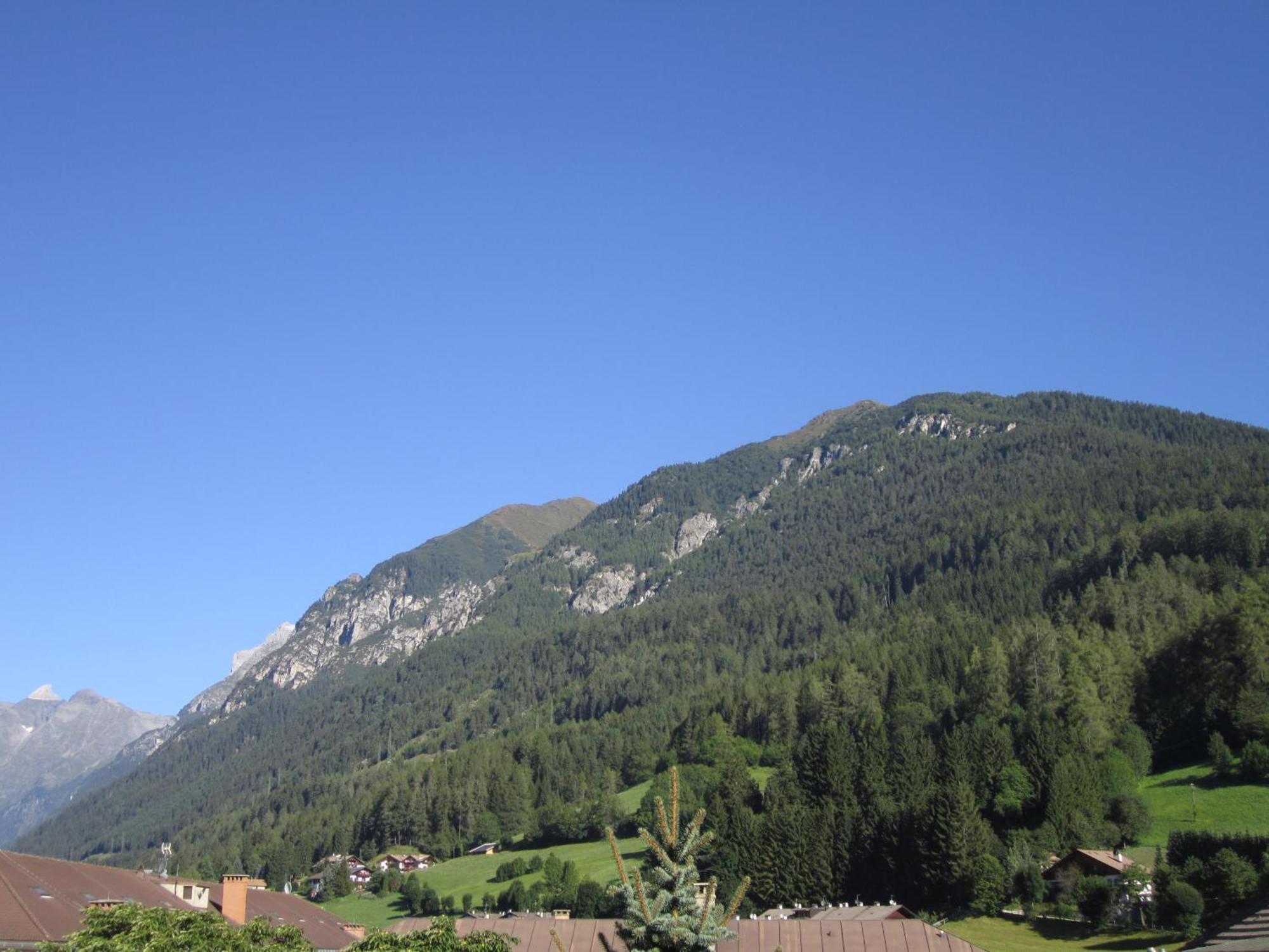 Residence Zum Theater Colle Isarco Buitenkant foto