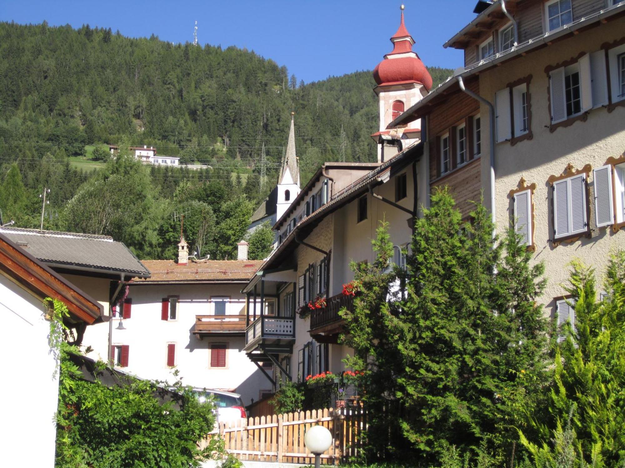 Residence Zum Theater Colle Isarco Buitenkant foto