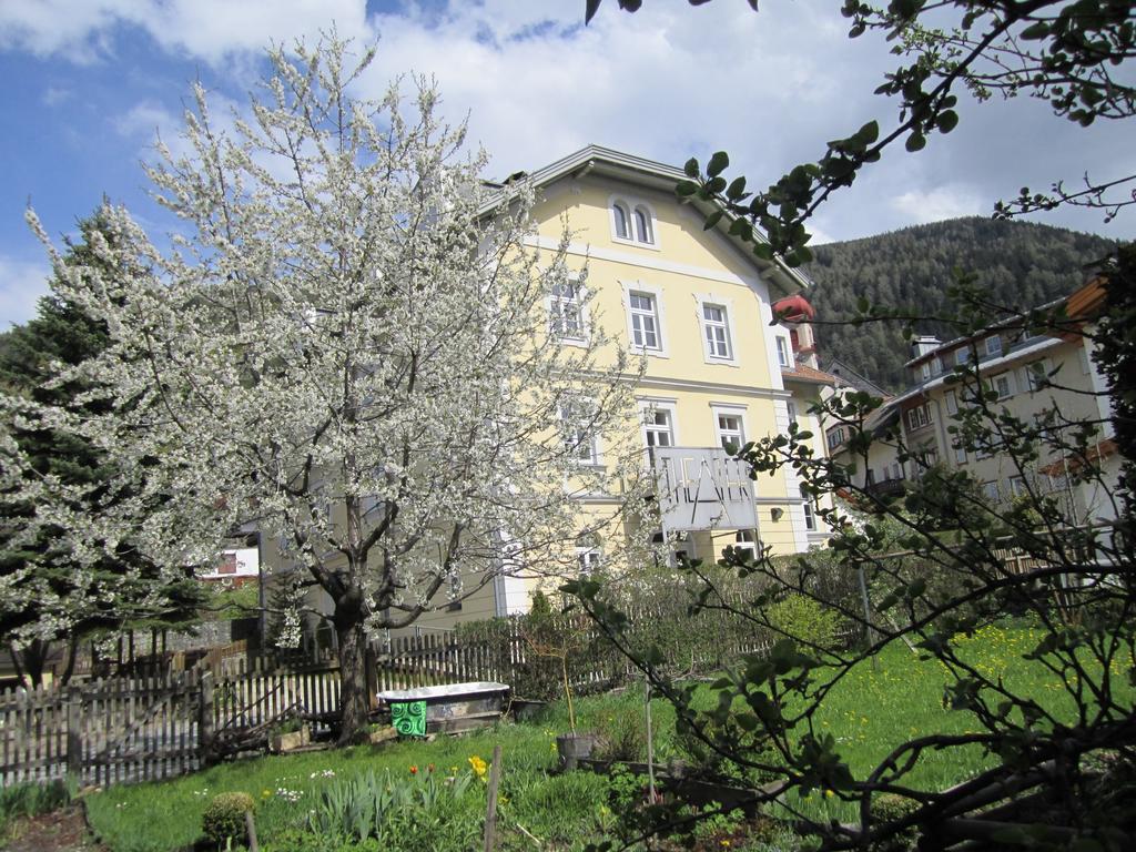Residence Zum Theater Colle Isarco Buitenkant foto